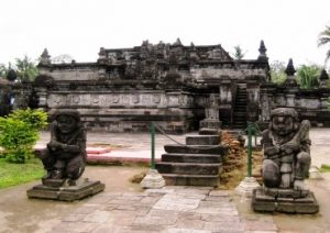 Halaman Depan candi panataran
