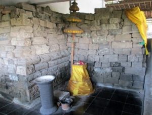 Candi atau Petilasan Watu Tulis