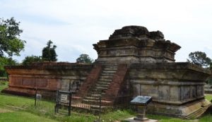 candi bungsu